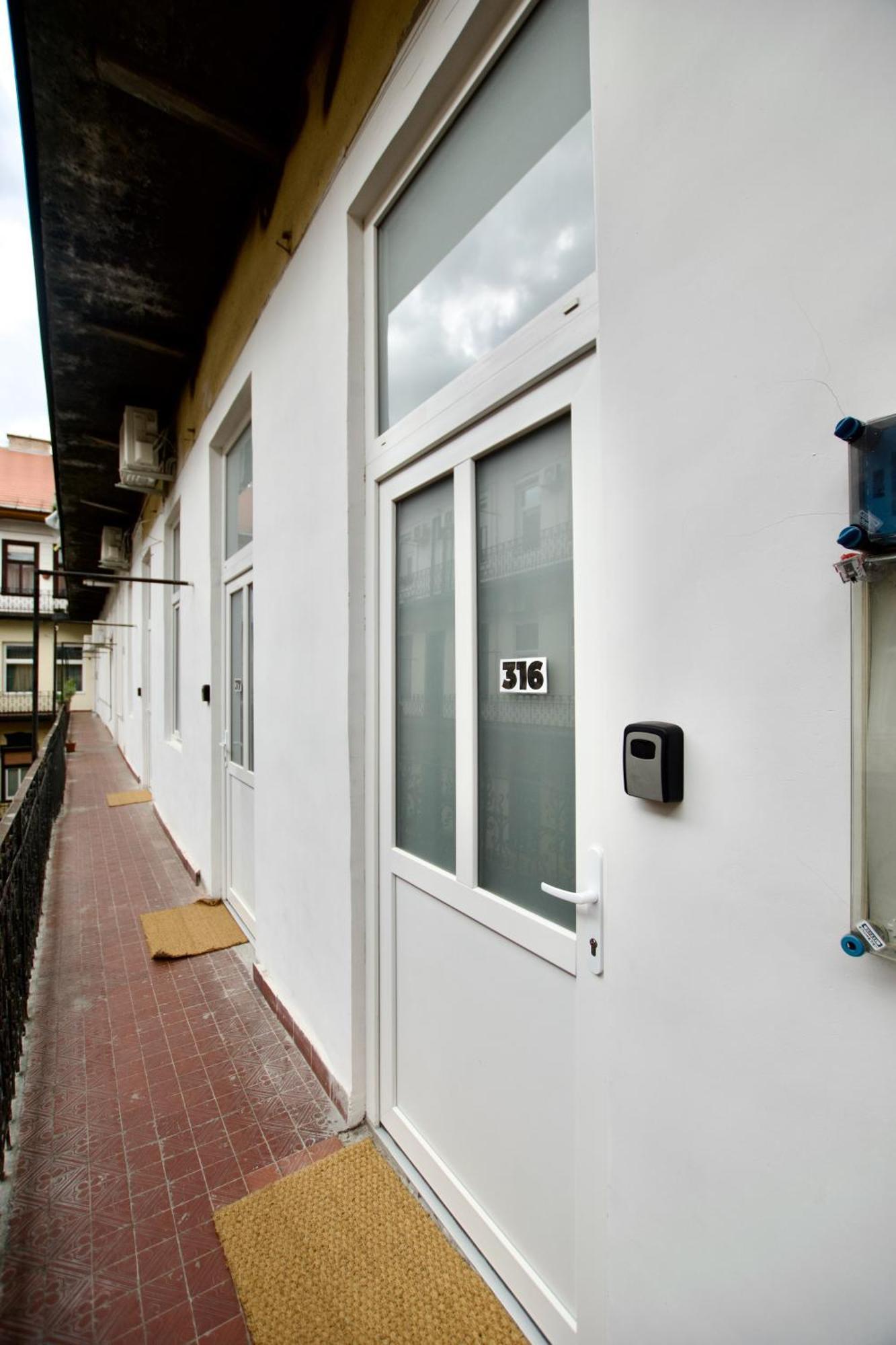 Studio Apartments By Hi5- Cozy Studio Budapest Exterior foto